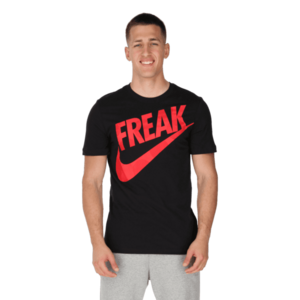 GA M NK DF FREAK PRINT SS TEE imagine